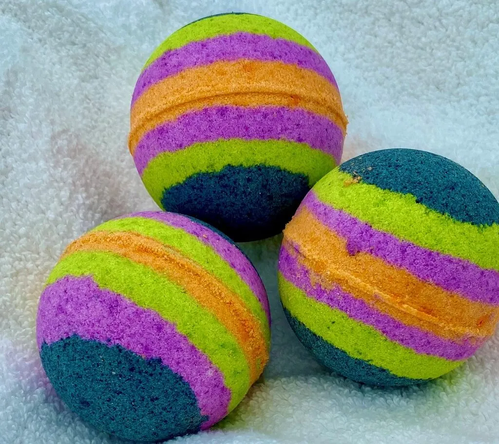 Halloween Skateboard Bath Bomb with Toy Skateboard Inside